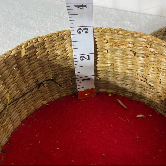 Vintage “Sarah’s Stuff” Decorated Small Round Basket With Lid - Picture 10 of 12